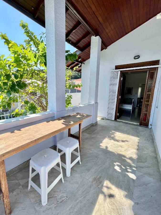 Apartamento Ilha Centro Sul Ufsc, Ar Cond, Estac, Varanda, Vista Mar -até 6 Pessoas