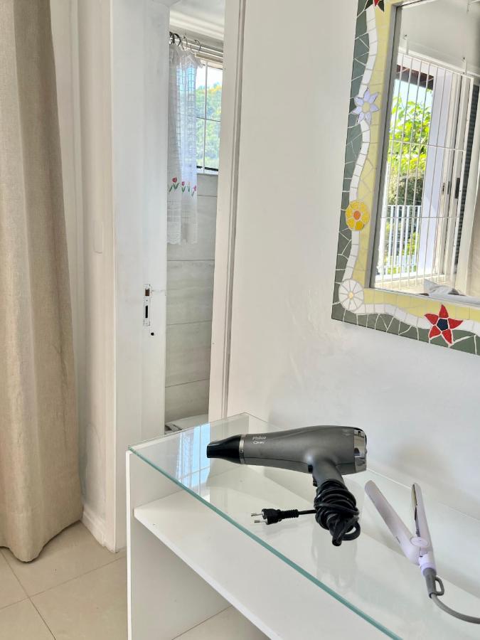 Ilha Centro Sul Ufsc, Ar Cond, Estac, Varanda, Vista Mar -até 6 Pessoas Apartamento Florianópolis