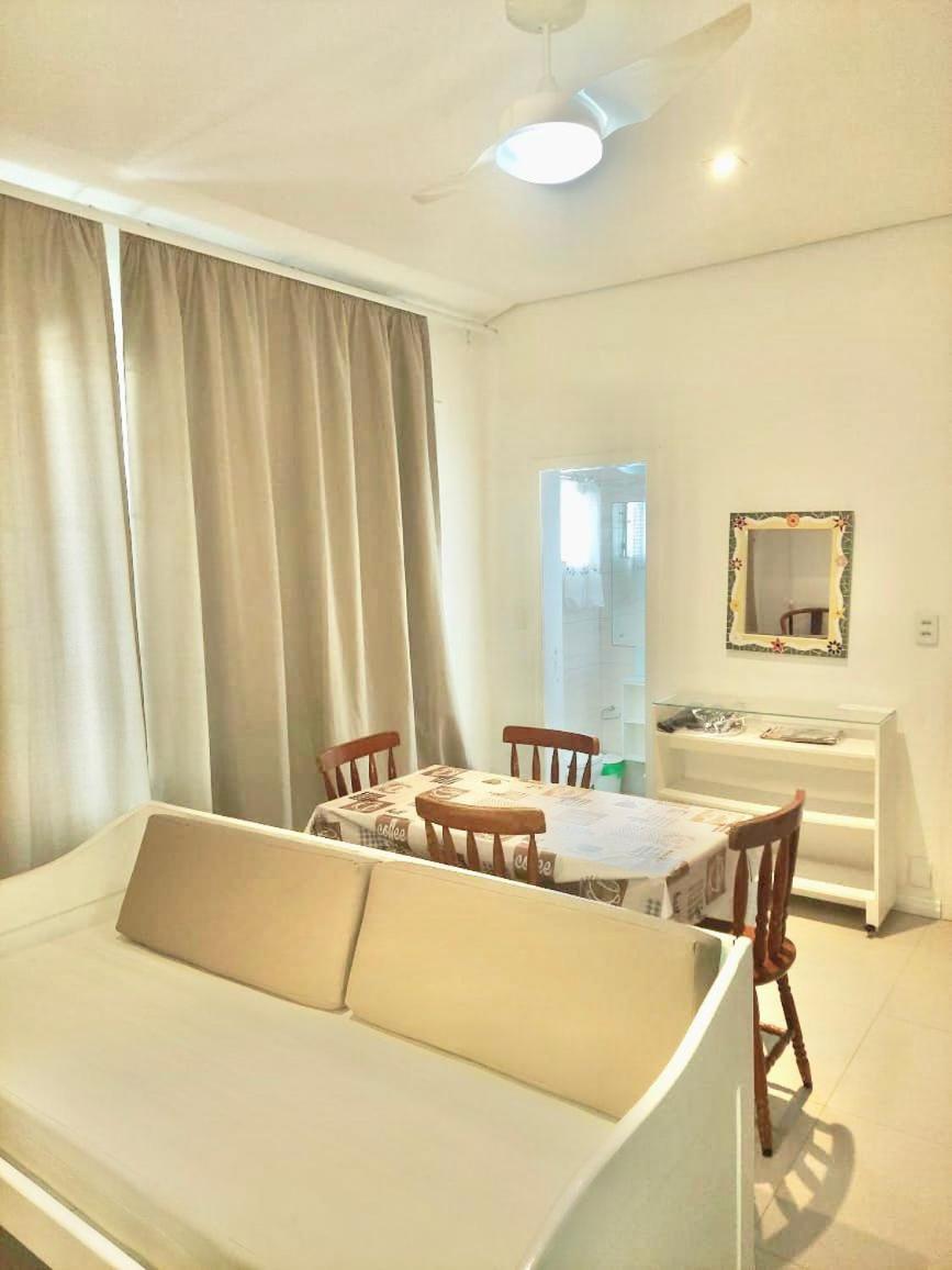 Apartamento Ilha Centro Sul Ufsc, Ar Cond, Estac, Varanda, Vista Mar -até 6 Pessoas