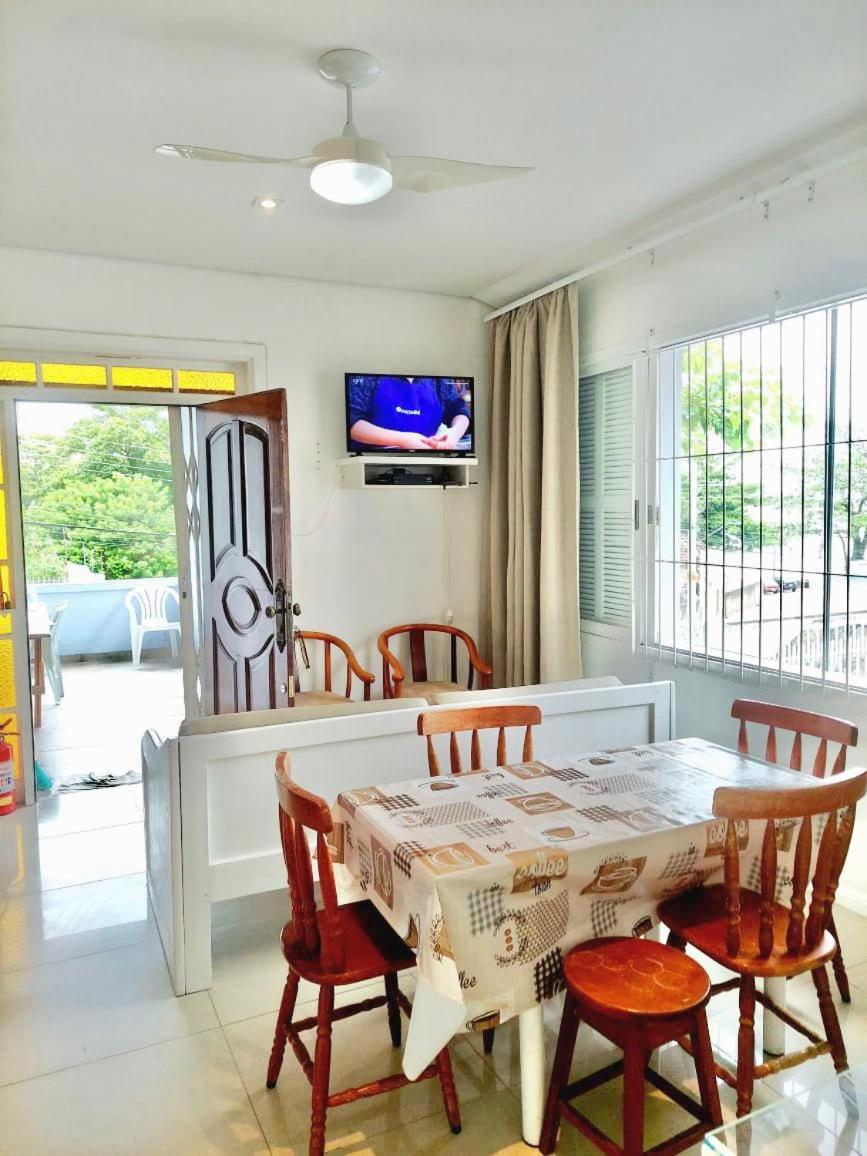 Ilha Centro Sul Ufsc, Ar Cond, Estac, Varanda, Vista Mar -até 6 Pessoas Apartamento *